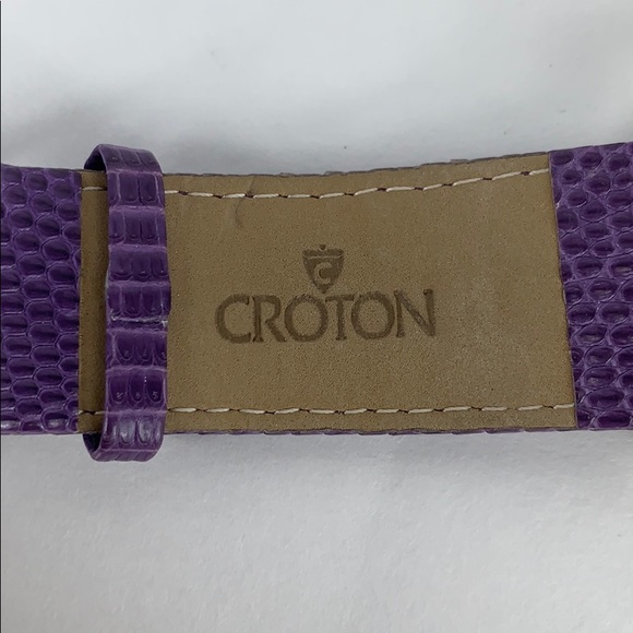 Croton Wrist Watch - Picture 7 of 8